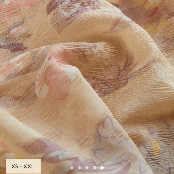 H&M flounced trimmed crepe dress from the Conscious Choice Collection - Picture 4 of 6